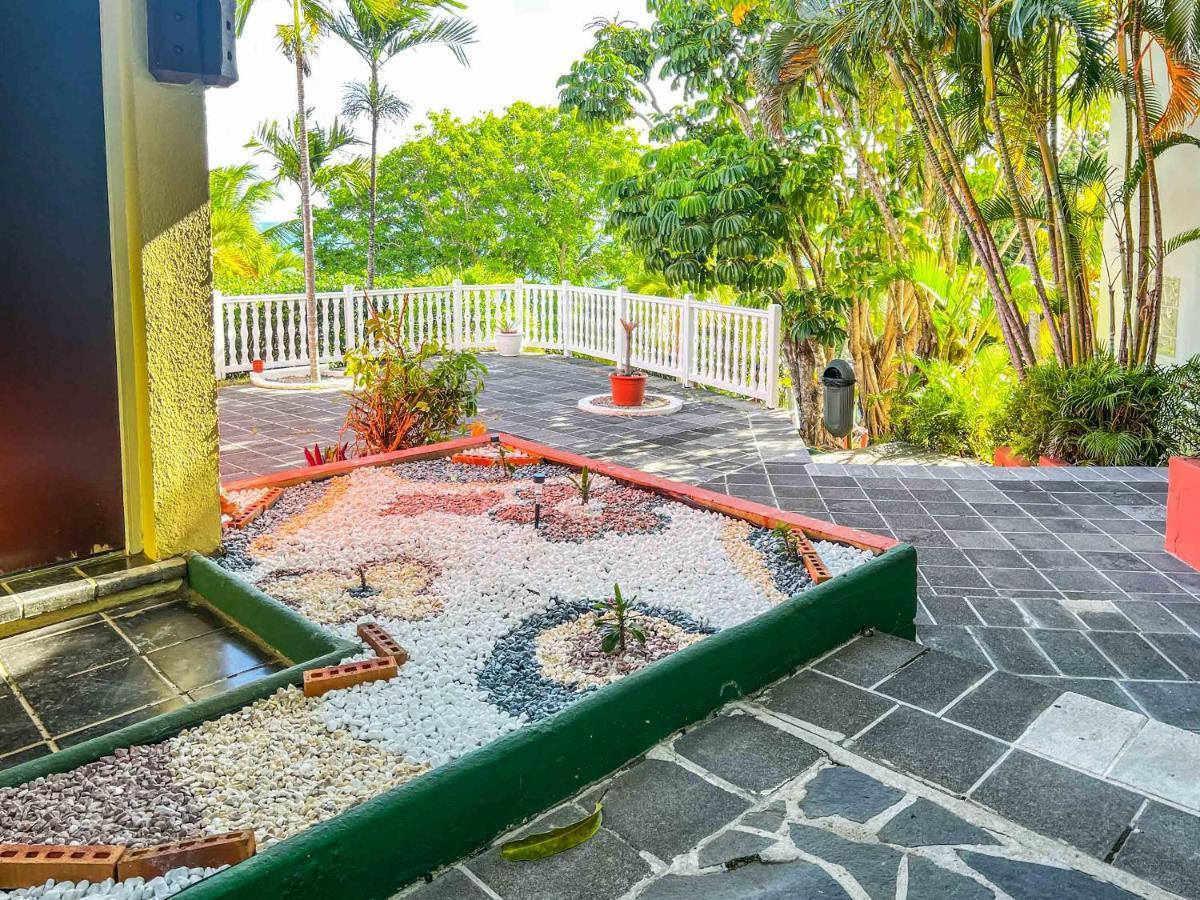 Hotel Auberge De La Vieille Tour Le Gosier  Ngoại thất bức ảnh