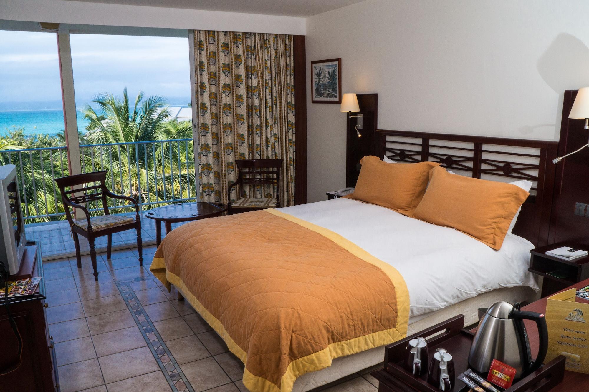 Hotel Auberge De La Vieille Tour Le Gosier  Ngoại thất bức ảnh