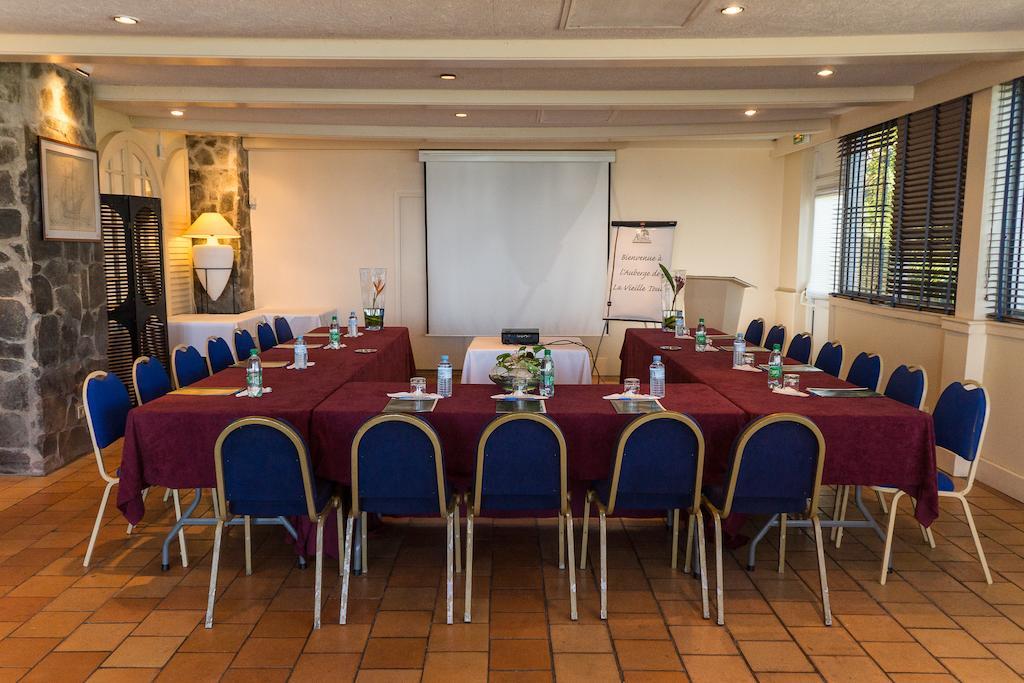 Hotel Auberge De La Vieille Tour Le Gosier  Ngoại thất bức ảnh